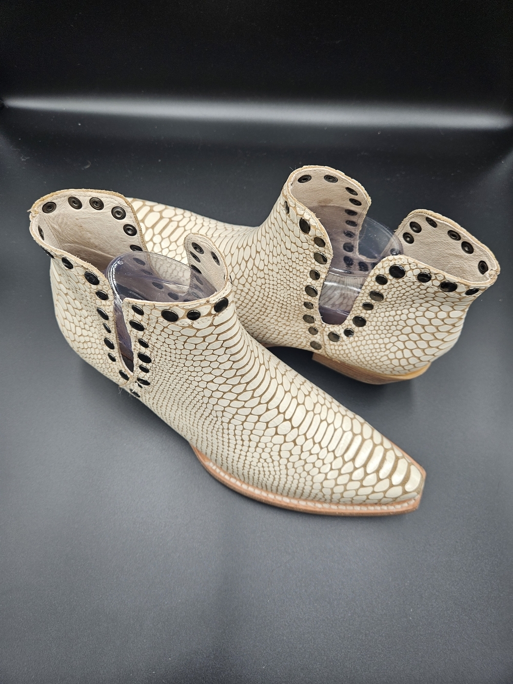 Freebird Mandy Studded Snakeskin Leather Ankle Boots Size 9 Western NWOT - Picture 2 of 9